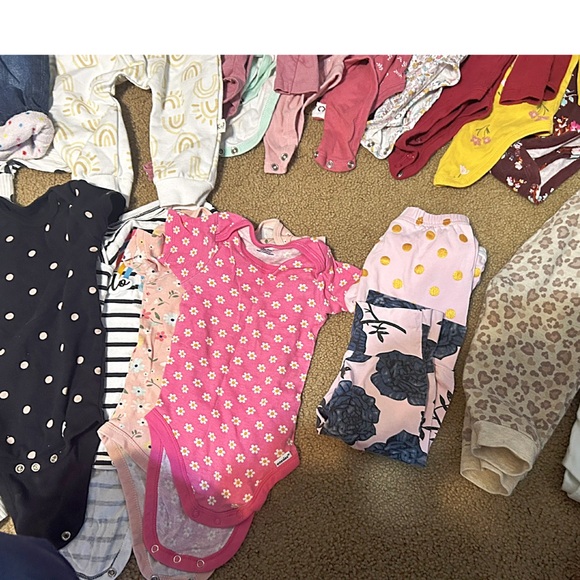 Baby Girl Clothing Lot 25+ Pc 3–9 Month Sleepers Rompers Pants Tops Mixed Brands - Picture 4 of 11